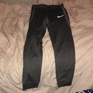 womens grey nike joggers